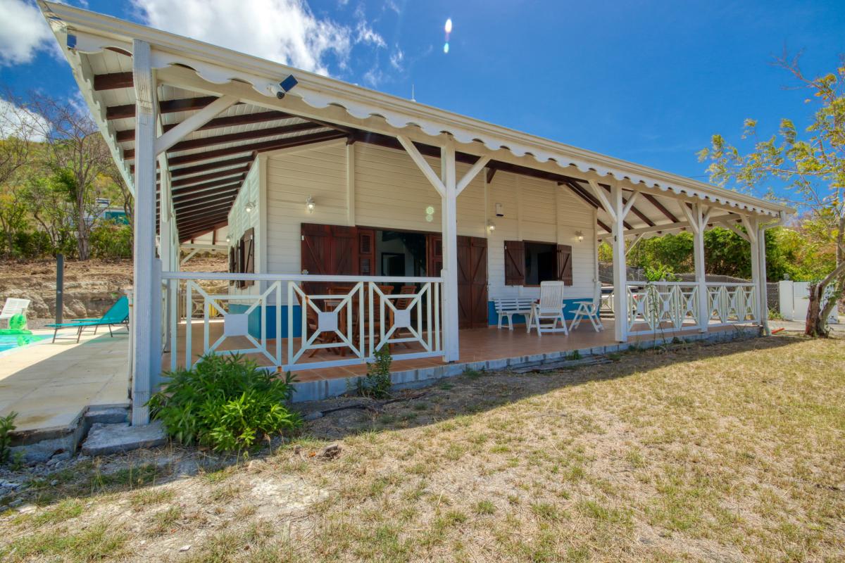 facade exterieure location de villa vue mer martinique